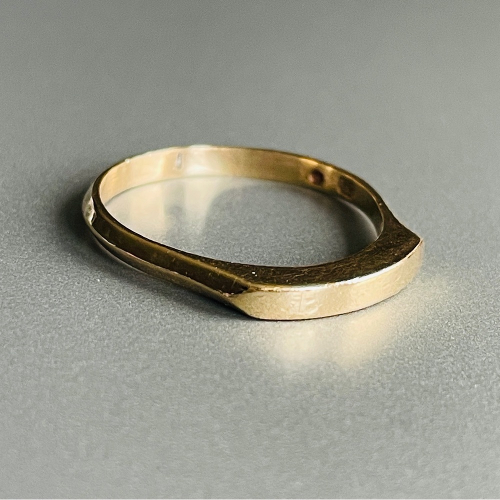 14K Yellow Gold Modern Minimalist Stackable Ring Band Vintage - Picture 9 of 13